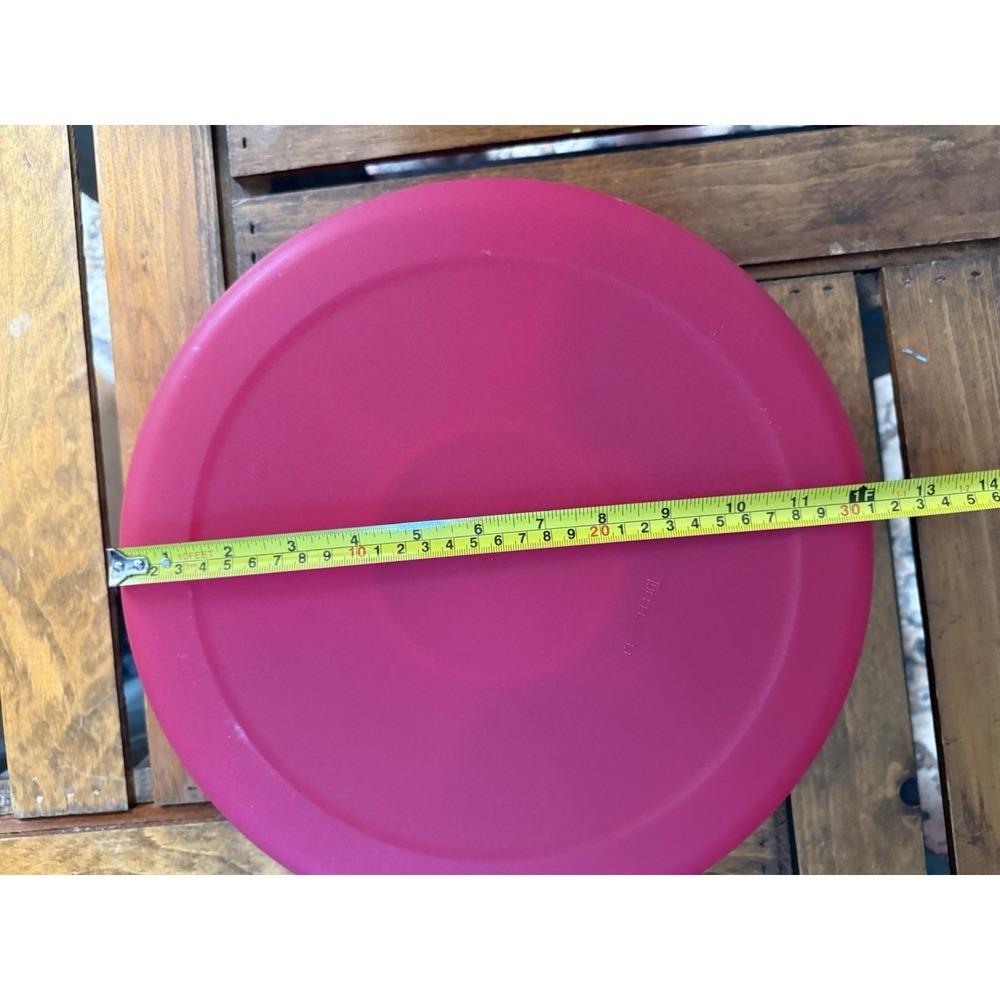 Tupperware DISCONTINUED Rare Raspberry Serving Center Set - Picture 6 of 6